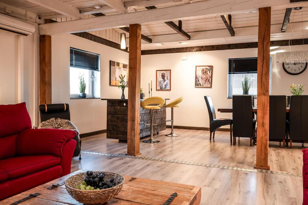 Unique Rustic Property In Skane Linderod Exterior photo